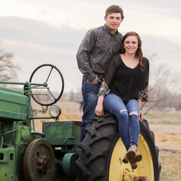 Meet your Posher, Taylor - Picture 1 of 1